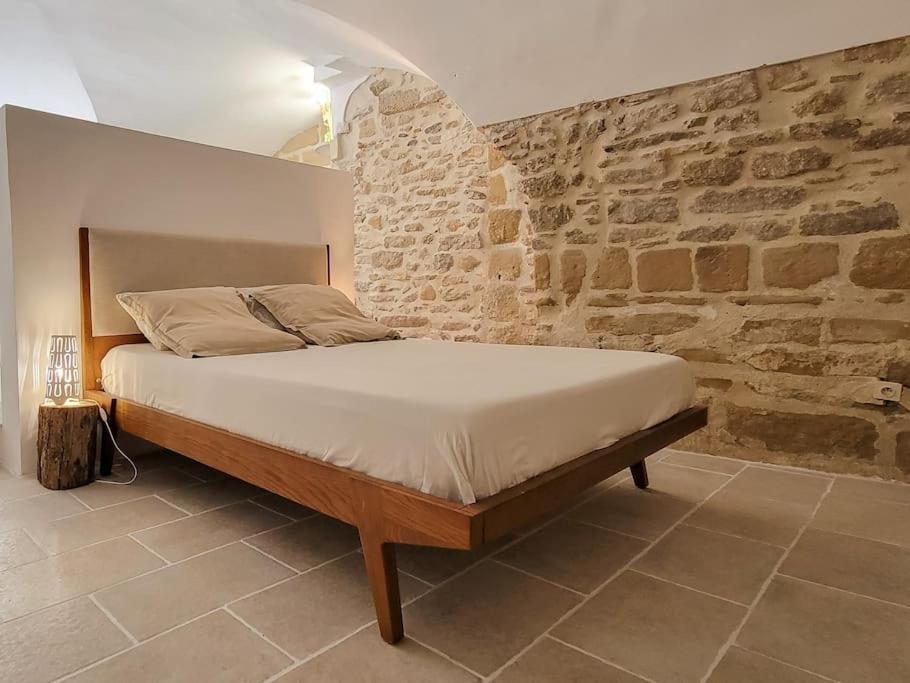 Studio Spacieux De Caractere Montaren-et-Saint-Médiers Εξωτερικό φωτογραφία